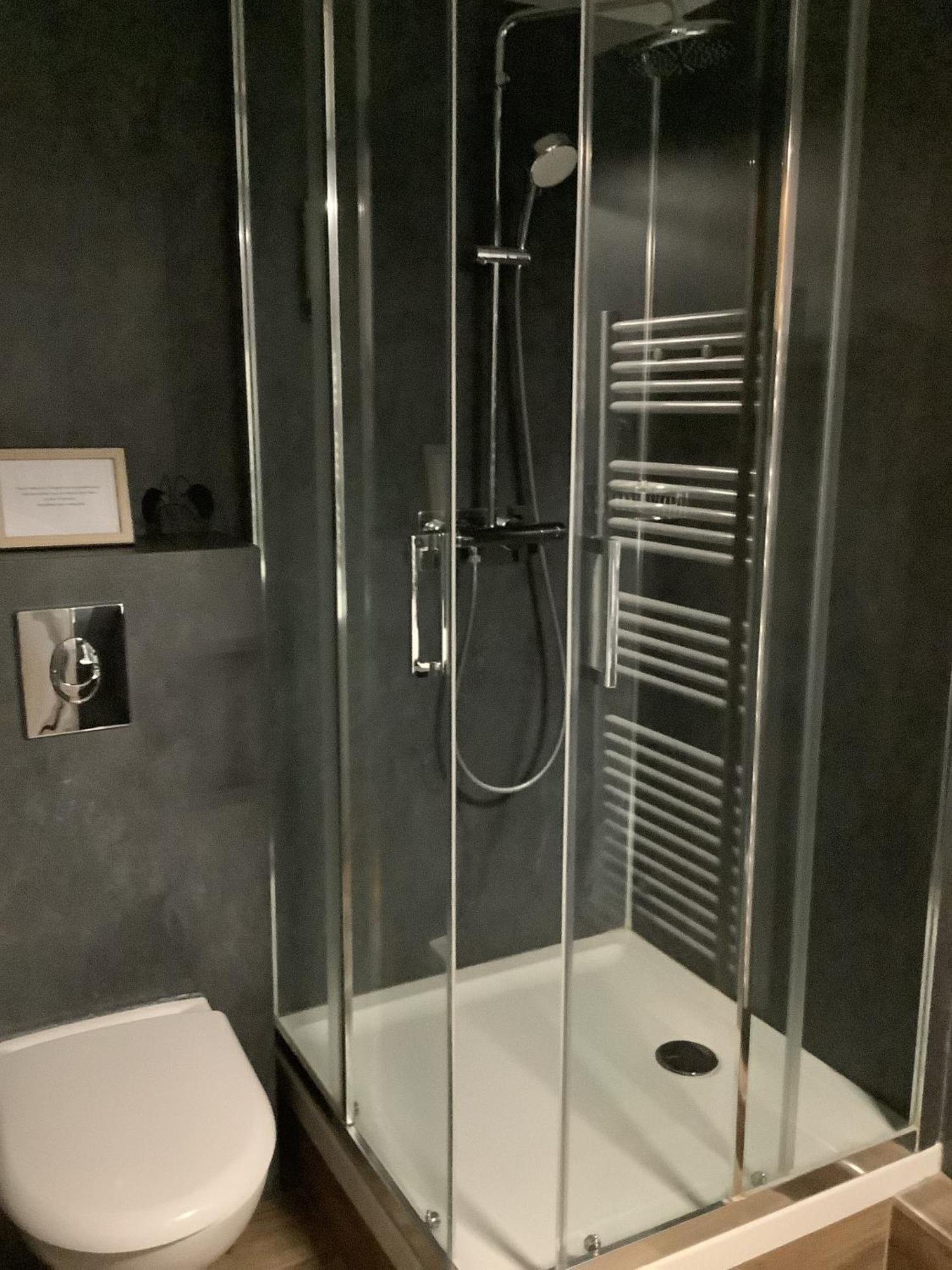 Logis Le Marronnier Hotel Buffon Quarto foto